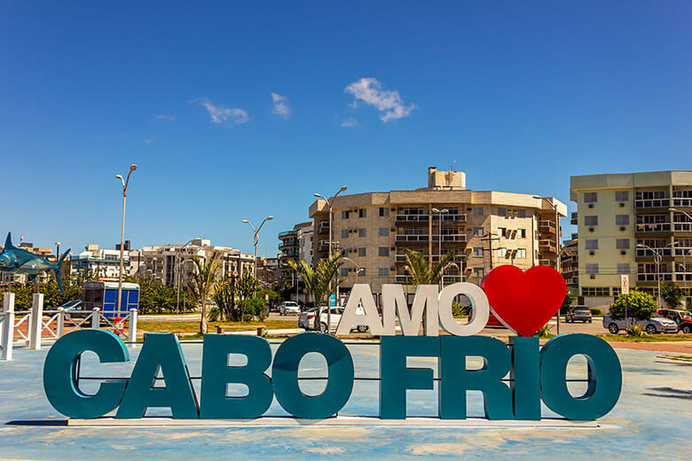 É melhor ficar em Arraial do Cabo ou Cabo Frio