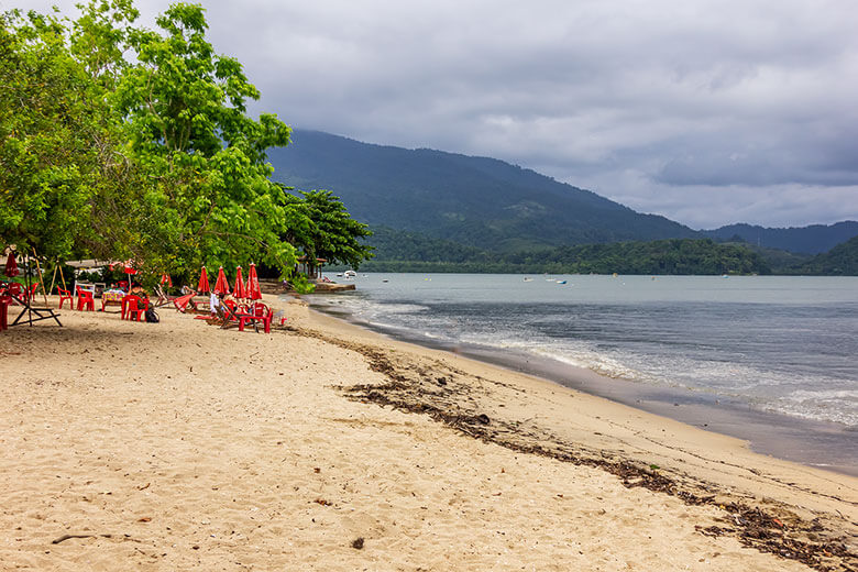 melhor praia para se hospedar em Paraty