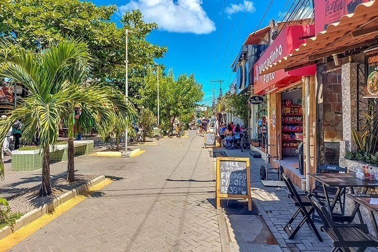 onde fica a rua principal de Porto de Galinhas